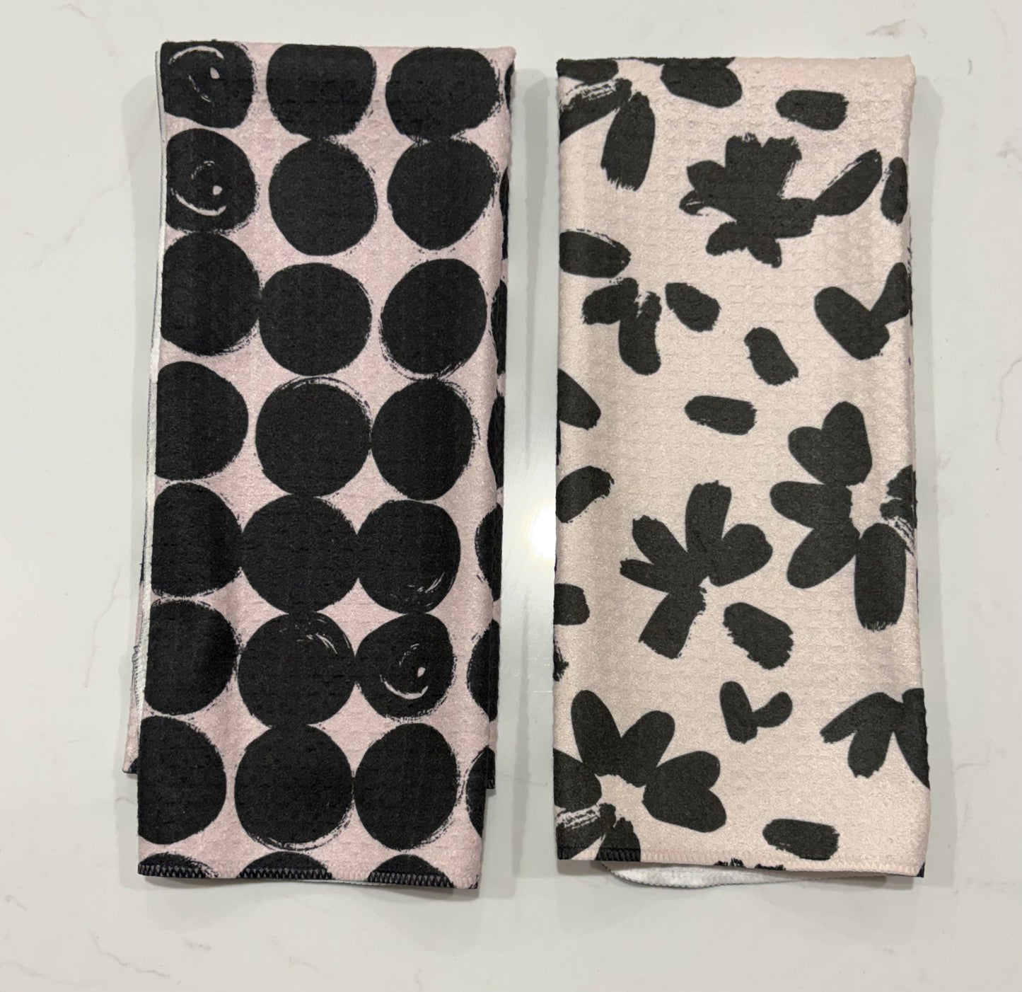 Basic Dot Hand Towel