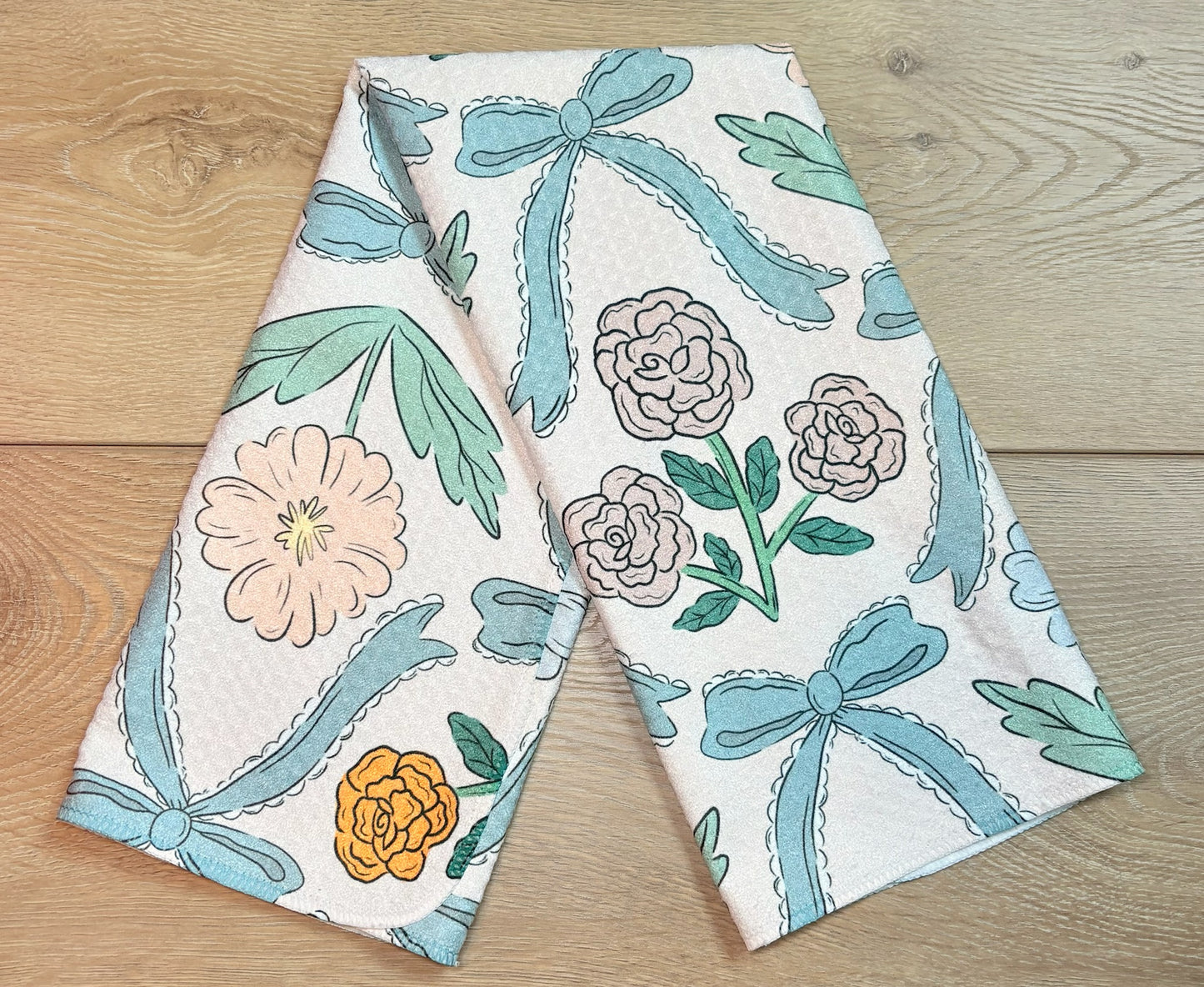 Summer in Paris Hand towel